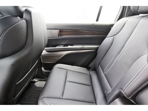 New 2026 Cadillac Vistiq Premium Luxury AWD/4WD image 12