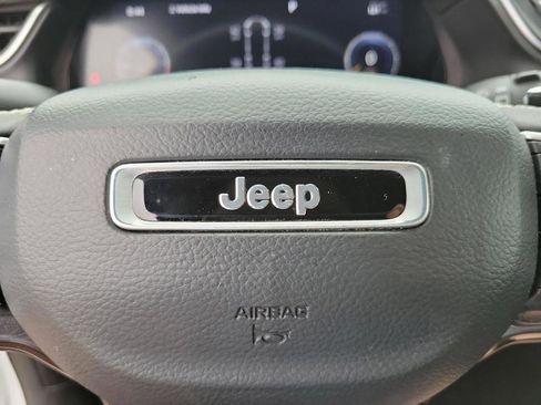 Used 2023 Jeep Grand Cherokee L Altitude image 29