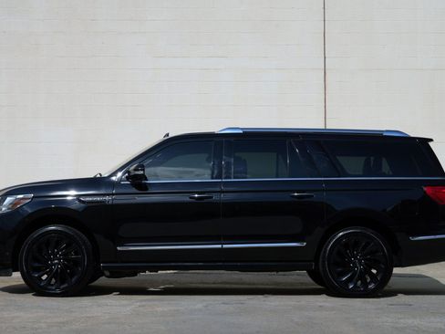 Used 2021 Lincoln Navigator L Reserve AWD/4WD image 7