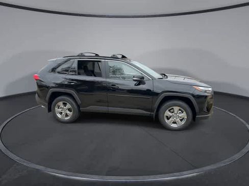 Used 2025 Toyota RAV4 XLE w/ Convenience Package image 9