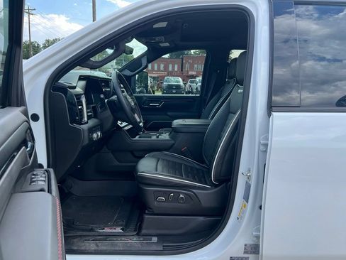 Used 2025 GMC Sierra 2500 AT4X AWD/4WD image 14