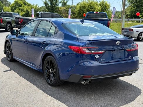Used 2025 Toyota Camry SE FWD image 6