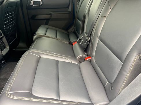 New 2025 Ford Bronco Badlands image 19