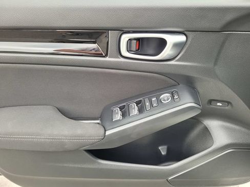 Used 2025 Honda Civic Sport image 18