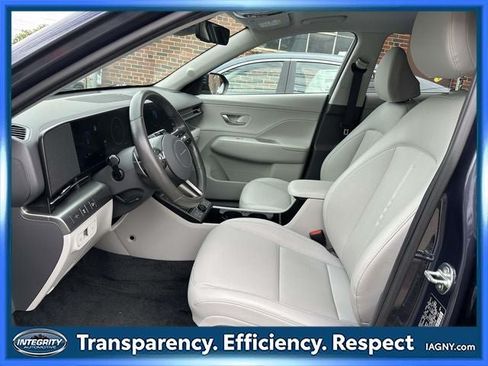 Used 2025 Hyundai Kona Limited AWD/4WD image 12