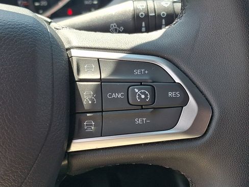 Used 2025 Jeep Compass Limited AWD/4WD image 22