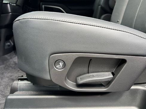 Used 2025 Kia Telluride EX w/ EX Captain's Chair Package FWD image 51