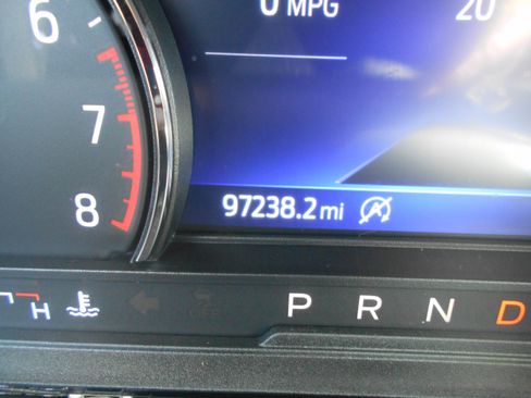 Used 2020 Ford Explorer XLT w/ Equipment Group 202A image 16