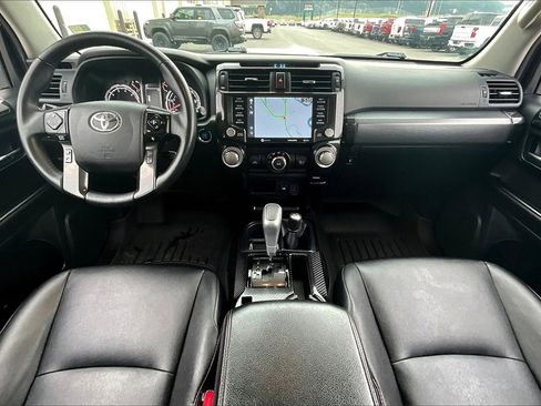 Used 2022 Toyota 4Runner TRD Off-Road Premium image 16