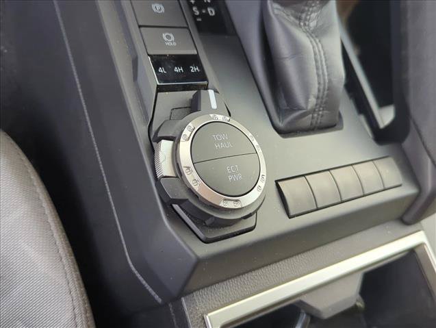 Certified 2025 Toyota Tacoma SR5 AWD/4WD image 22
