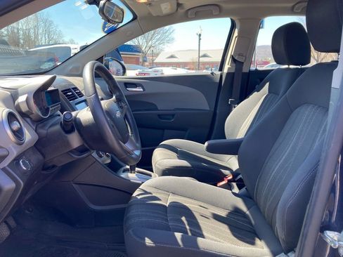Used 2016 Chevrolet Sonic LT FWD image 3
