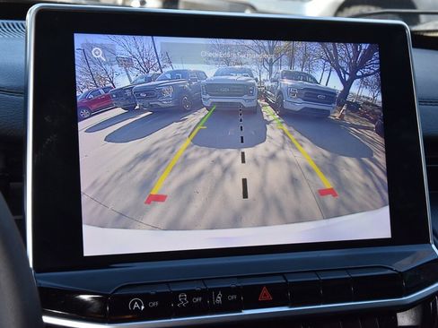 Used 2024 Jeep Compass Latitude w/ Altitude Special Edition image 28