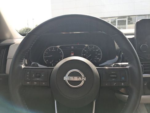 Used 2023 Nissan Pathfinder SL AWD/4WD image 22