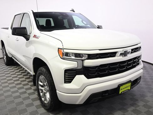 Used 2024 Chevrolet Silverado 1500 RST AWD/4WD image 9