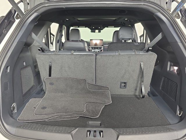 Used 2026 Ford Explorer ST-Line w/ ST-Line Street Pack AWD/4WD image 28