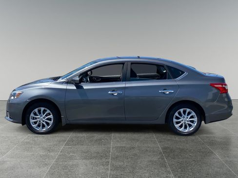 Used 2018 Nissan Sentra SV FWD image 2