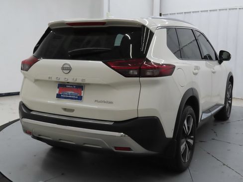 Used 2023 Nissan Rogue Platinum FWD image 3