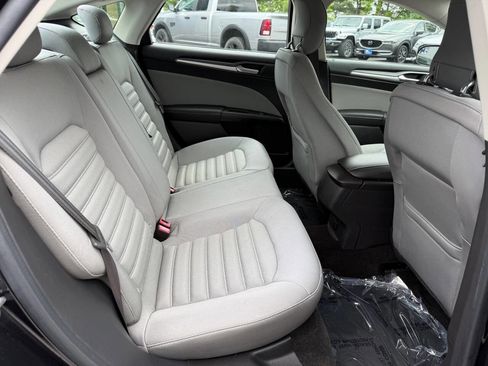 Used 2013 Ford Fusion S FWD image 12