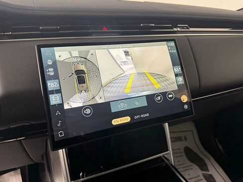 New 2025 Land Rover Range Rover Long Wheelbase SE image 34