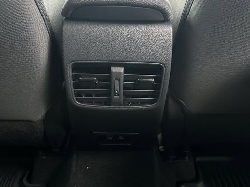 Used 2022 Toyota Corolla Cross LE image 16