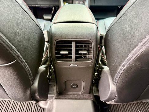 Certified 2025 Ford Escape ST-Line Elite w/ Premium Technology Package AWD/4WD image 35