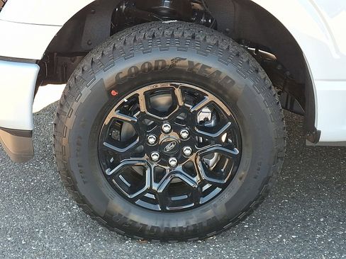New 2025 Ford F150 XLT w/ Equipment Group 302A MID image 14