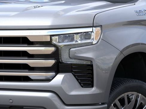 New 2026 Chevrolet Silverado 1500 High Country AWD/4WD image 10