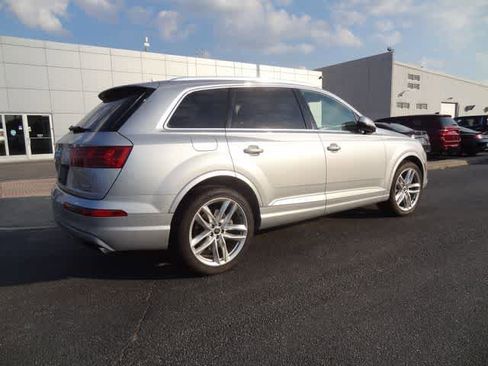 Used 2018 Audi Q7 3.0T Prestige AWD/4WD image 5