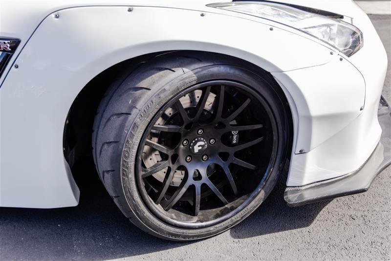 Used 2015 Nissan GT-R Black Edition AWD/4WD image 40