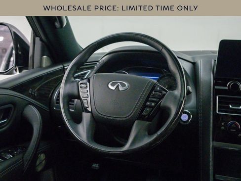 Used 2024 INFINITI QX80 Sensory AWD/4WD image 10