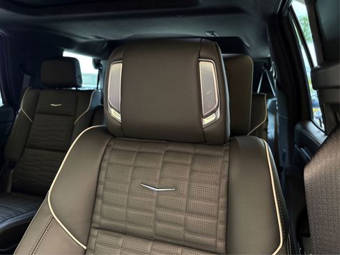 New 2026 Cadillac Escalade Platinum Sport AWD/4WD image 32