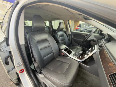Used 2015 Volvo XC70 T6 image 28