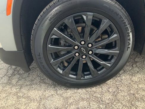 Used 2023 Chevrolet Traverse RS image 10