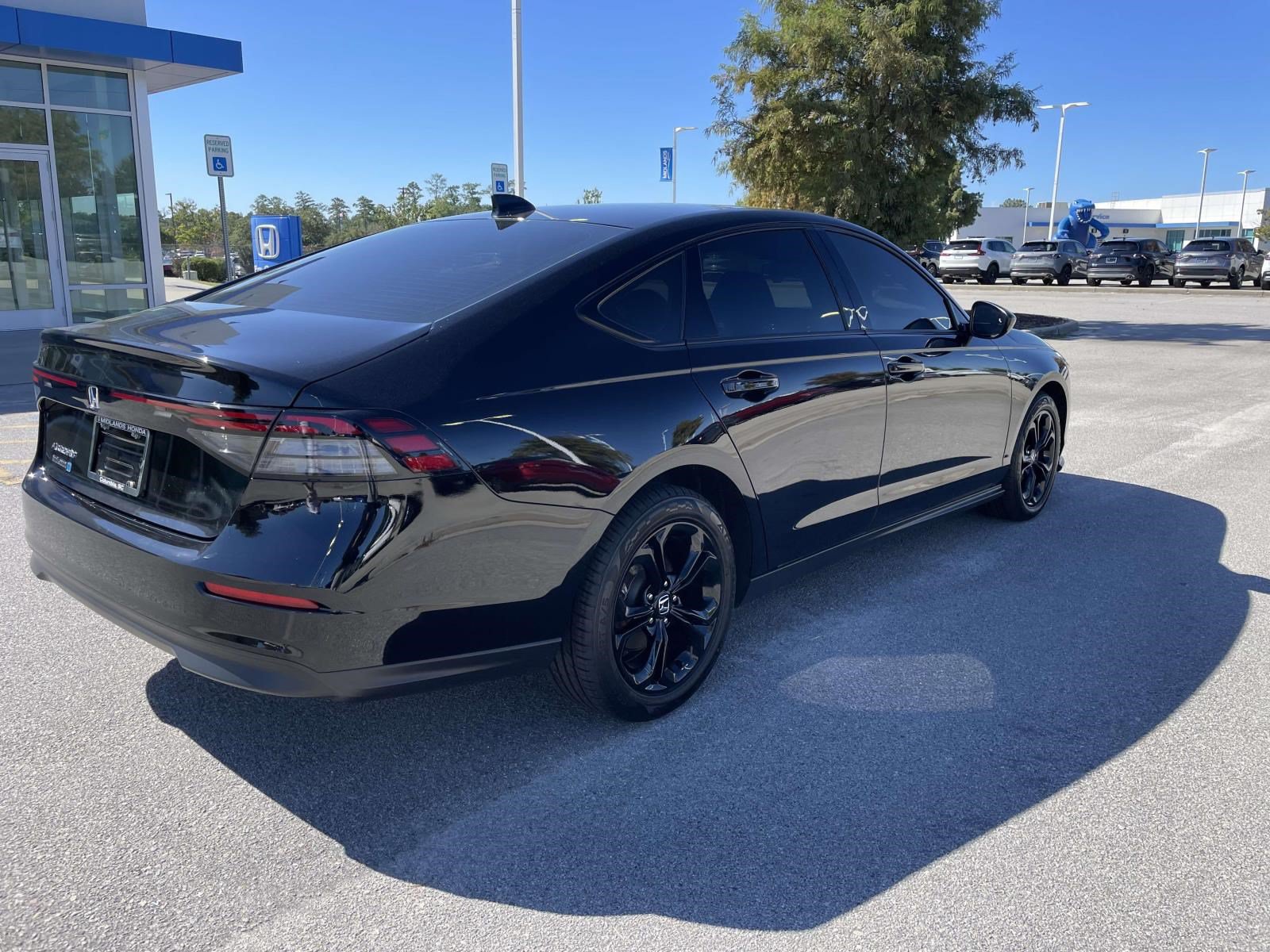 Used 2025 Honda Accord SE image 6