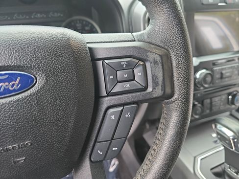 Used 2016 Ford F150 XLT w/ Equipment Group 302A Luxury image 19