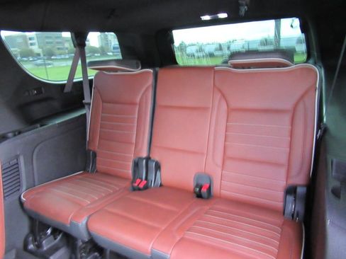 Used 2024 GMC Yukon XL Denali Ultimate image 35