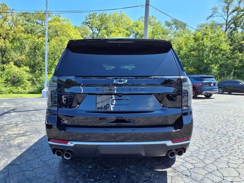 New 2025 Chevrolet Suburban Premier image 8