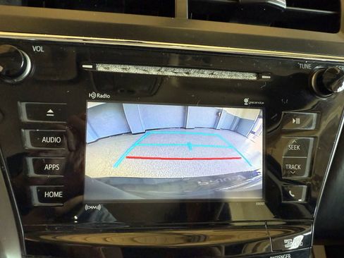 Used 2016 Toyota Prius V Four FWD image 17