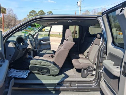 Used 2004 Ford F150 XLT image 9