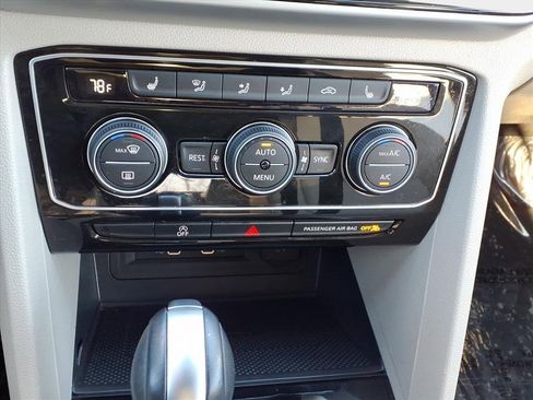 Used 2022 Volkswagen Atlas SE w/ Panoramic Sunroof Package image 20