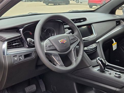 New 2026 Cadillac XT5 Luxury w/ LPO, Floor Liner Package image 6