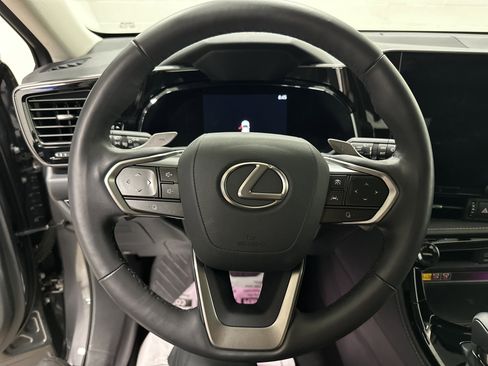Used 2025 Lexus NX 350h AWD w/ Luxury Package image 18