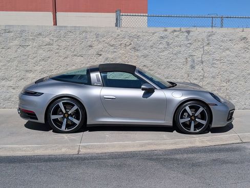 Certified 2021 Porsche 911 Targa 4 w/ Premium Package image 8