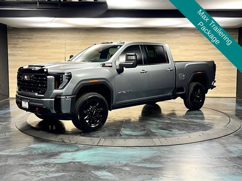 Used 2025 GMC Sierra 2500 AT4 w/ AT4 Premium Plus Package AWD/4WD image 5