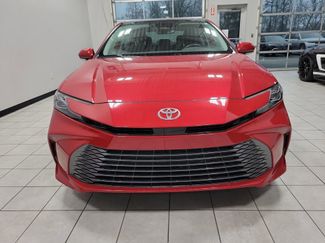 Used 2025 Toyota Camry XLE video 2