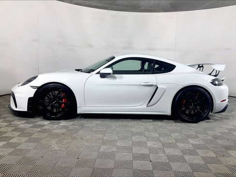 Certified 2022 Porsche 718 Cayman GT4 RWD image 2