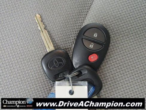 Used 2020 Toyota Sienna L image 6