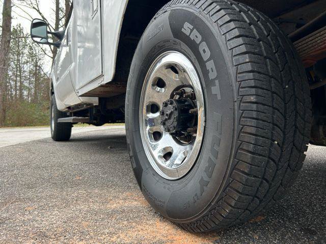 Used 2004 Ford F350 XL AWD/4WD image 7