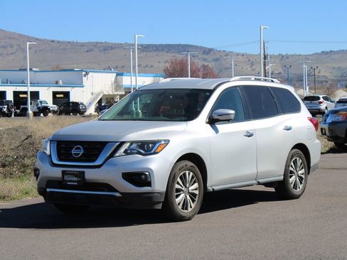 Used 2020 Nissan Pathfinder SL image 7