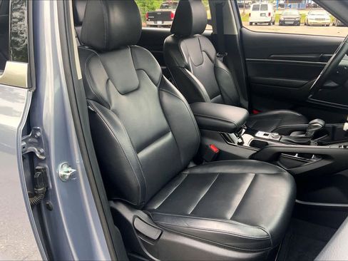 Used 2025 Kia Telluride S image 9